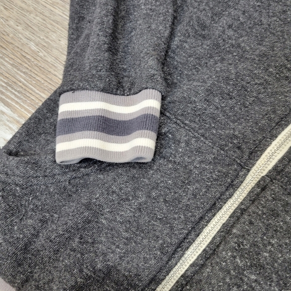 Jason Aldean Alternative Earth zip up sweatshirt Women's Size Small gray - Picture 6 of 8